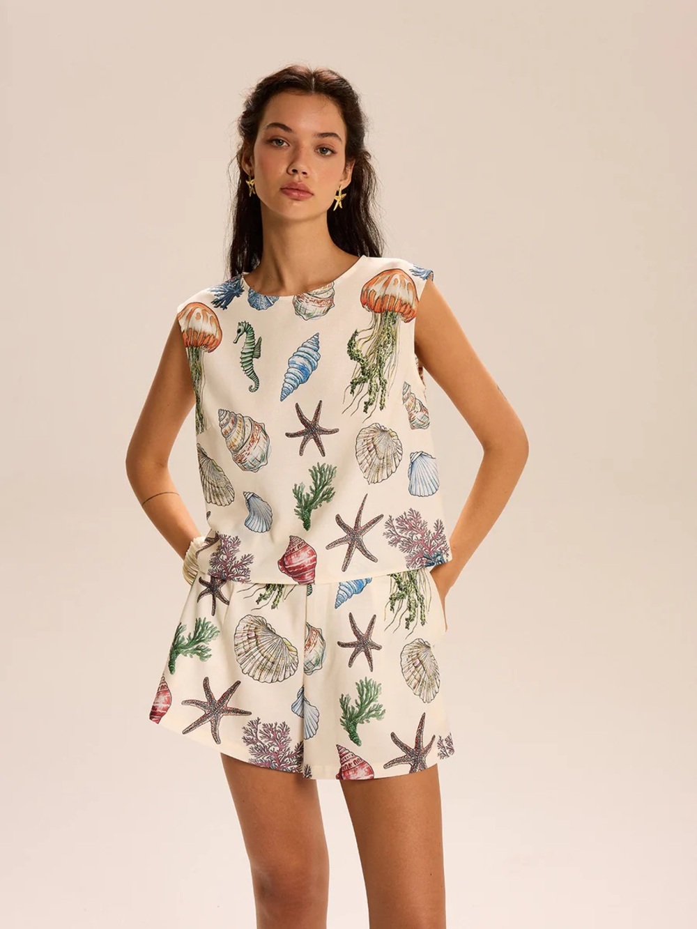 027. Commense S Seashell Print Sleeveless Top and Shorts Set - Picture 2 of 5